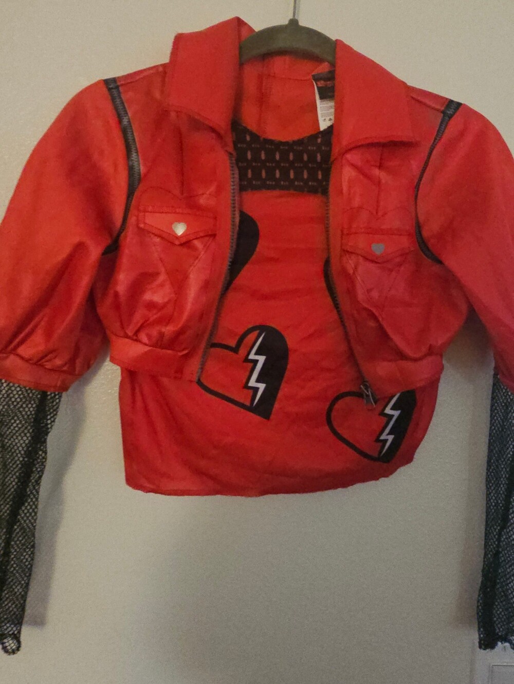 NWOT Descendants Rise of Red Jacket Halloween Costume Size Kids Medium 7/8